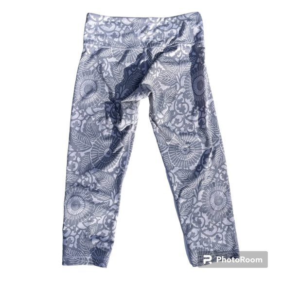 Lululemon Wunder Under Crop Legging Fossil Grey Beachy Floral w white Rare 6 - Picture 3 of 10